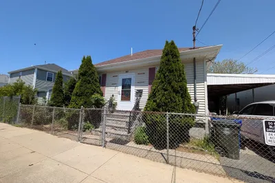 178 County St