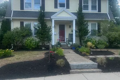 17 Pond St 1
