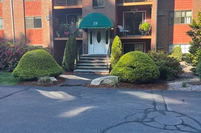 19 Fuller Rd #7 1