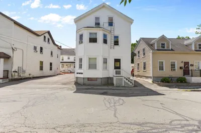 54 Adams St