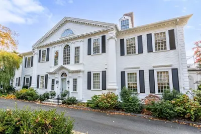 15 Catlin Road