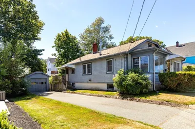 38 Custer Street 1