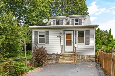 16 Tremont St 1