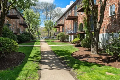 24 Westgate Road #5 1