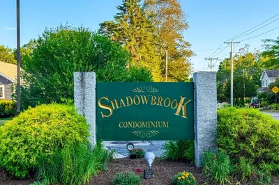 10 Shadowbrook Ln #24