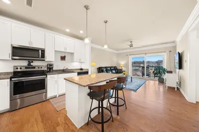 2 Francis Dr #403