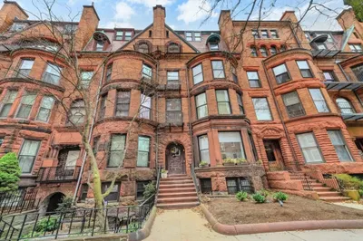 25 Bay State Rd #2