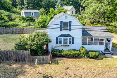 227 Groton Rd 1