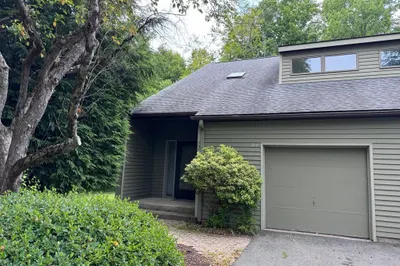 304 Fairway Village #304 1