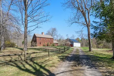 36 E Hill Rd