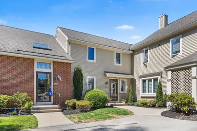 1104 Lewis O Gray Dr #1104 1