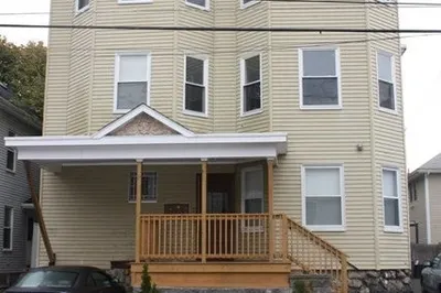 122 Lowell St #4