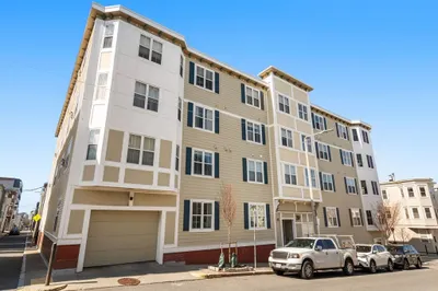 39 Dorchester Street #10