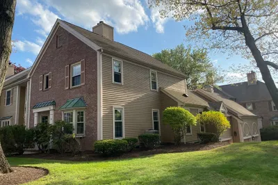 19 Oakland Avenue #19