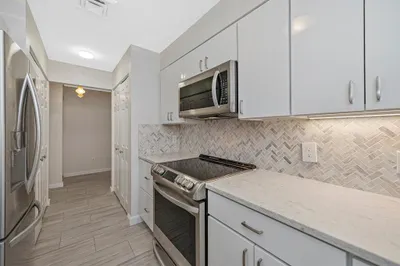 376 Commercial Street #6C