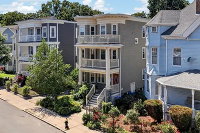 19 Rill St #2 1