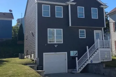 371 Tecumseh St 1