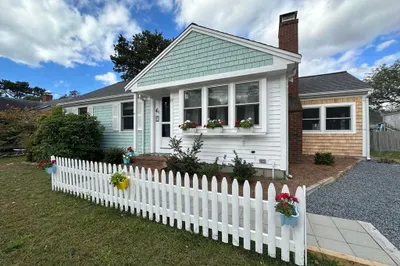 19 Standish Way 1
