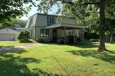 127 Ebony Street 1