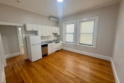 10 Fairfield St #3