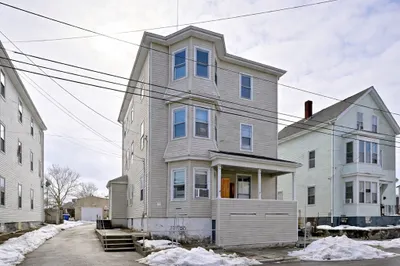 401 Buffinton St 1