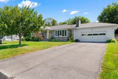 30 Oak Grove Boulevard 1