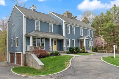 65 Stonegate Dr 1