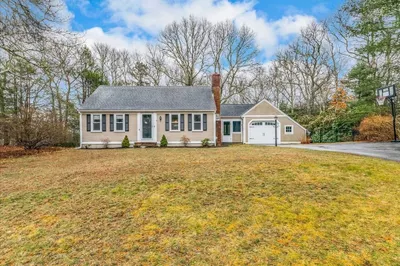 4 Deer Run Ln