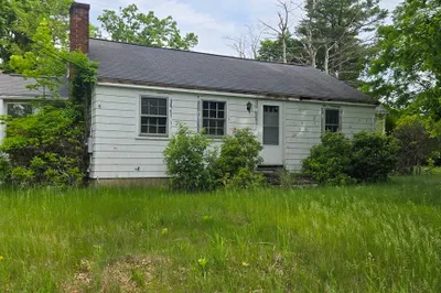 9 Benson Rd