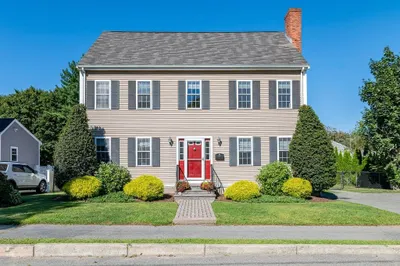 44 Livoli Ave 1
