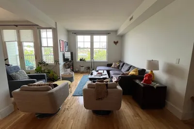 17 Ivaloo St #6