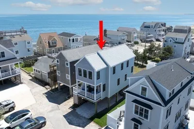 13 Lewis Ct 1