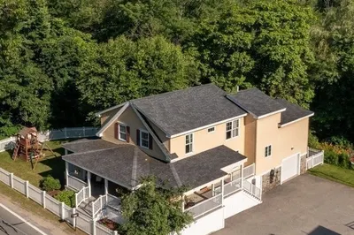 440 Lowell St 1