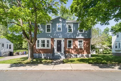 25 Paragon Rd #1