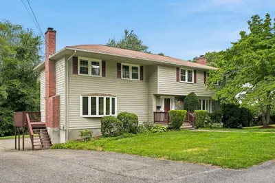 52 Lanewood Ave