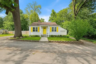 41&39 Indiana Ave