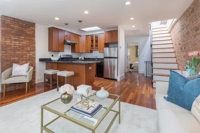 18 Dwight St #3