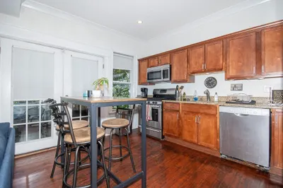 122 G St #2