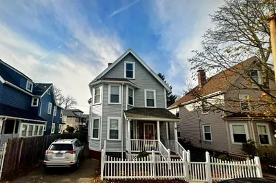26 Eastman St 1