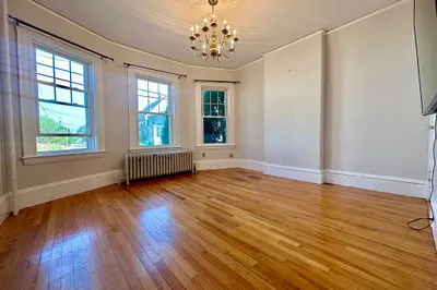 24 Middle St #24