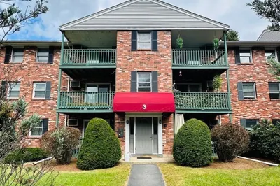 75 Huntoon Memorial Hwy #3 1