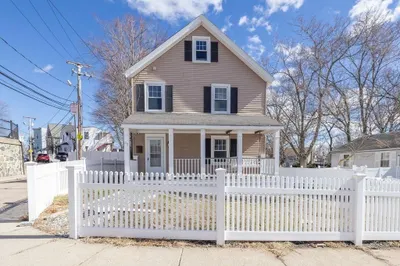 32 Jewett St