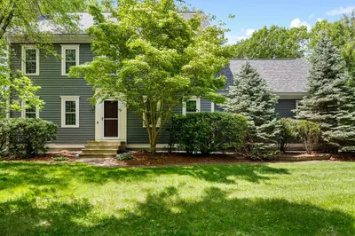 2 Edgewood Dr