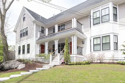 55 Robeson St #55