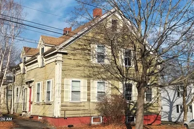 24 Woodland St