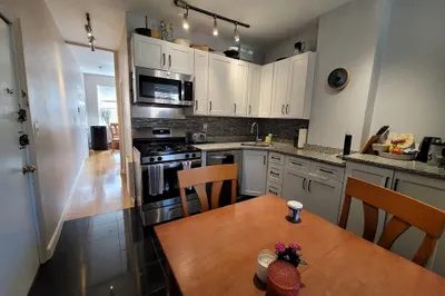 11 Phillips St #8