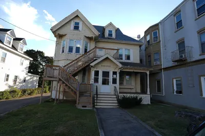 180 Winthrop St 1