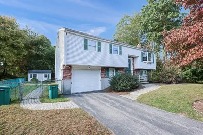 683 East St 1