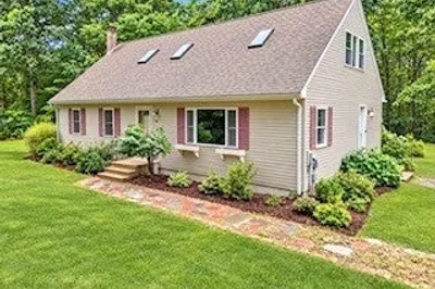 125 Drew Blvd 1