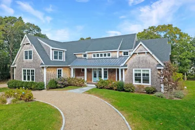 32 Marthas Road 1